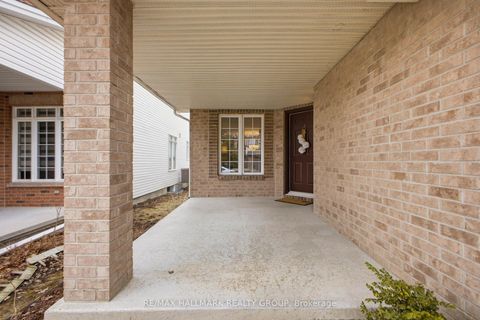 Photo 2 at 92A Upney Drive, Nepean (Longfields), Ottawa