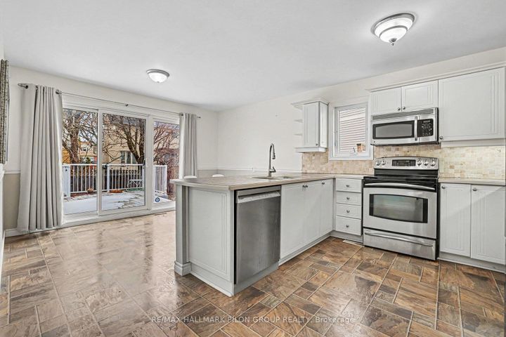 Photo 4 at 56 Townsend Drive, Nepean (Heritage Park), Ottawa