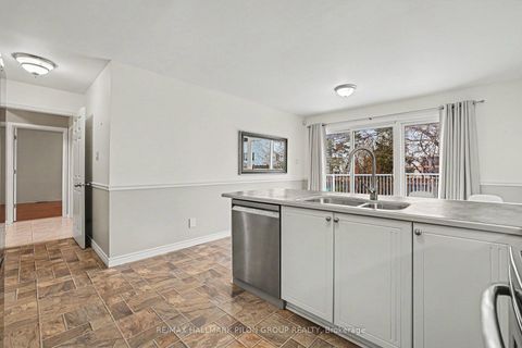 Photo 7 at 56 Townsend Drive, Nepean (Heritage Park), Ottawa