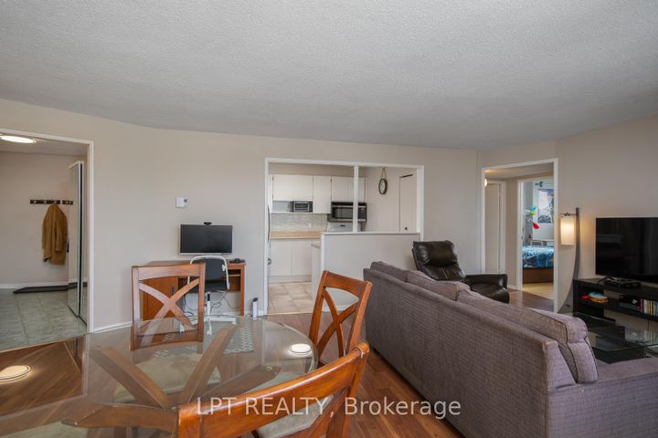 Photo 10 at 802 - 1380 Prince Of Wales Drive, Nepean (Carleton Square), Ottawa