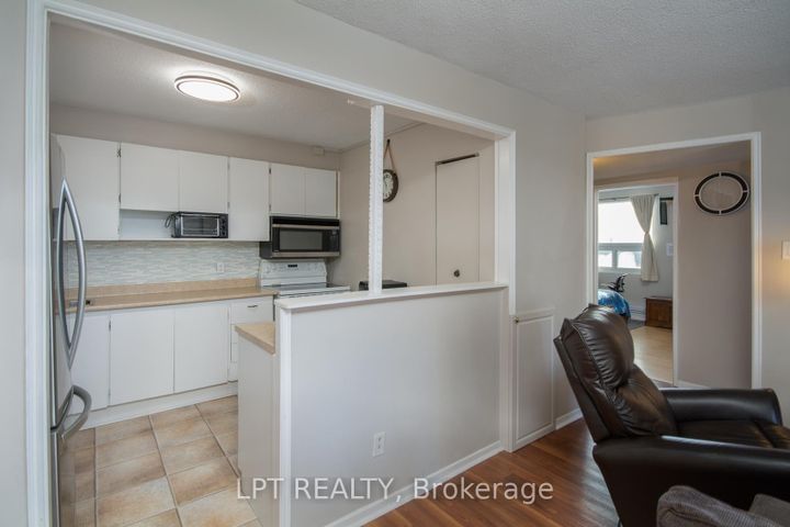 Photo 15 at 802 - 1380 Prince Of Wales Drive, Nepean (Carleton Square), Ottawa
