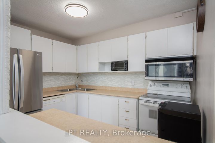 Photo 18 at 802 - 1380 Prince Of Wales Drive, Nepean (Carleton Square), Ottawa