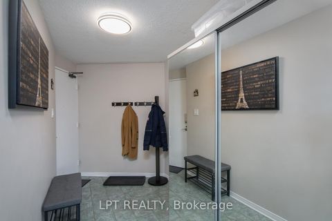 Photo 7 at 802 - 1380 Prince Of Wales Drive, Nepean (Carleton Square), Ottawa