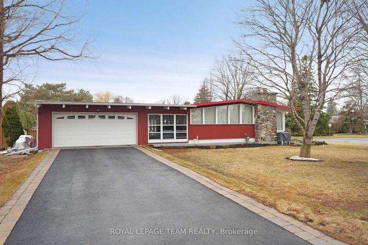 Photo 3 at 26 Nanaimo Drive, Nepean (Bruce Farm/Graham Park/Qualicum/Bellands), Ottawa