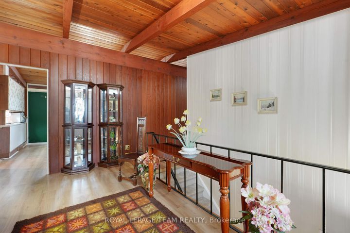 Photo 7 at 26 Nanaimo Drive, Nepean (Bruce Farm/Graham Park/Qualicum/Bellands), Ottawa