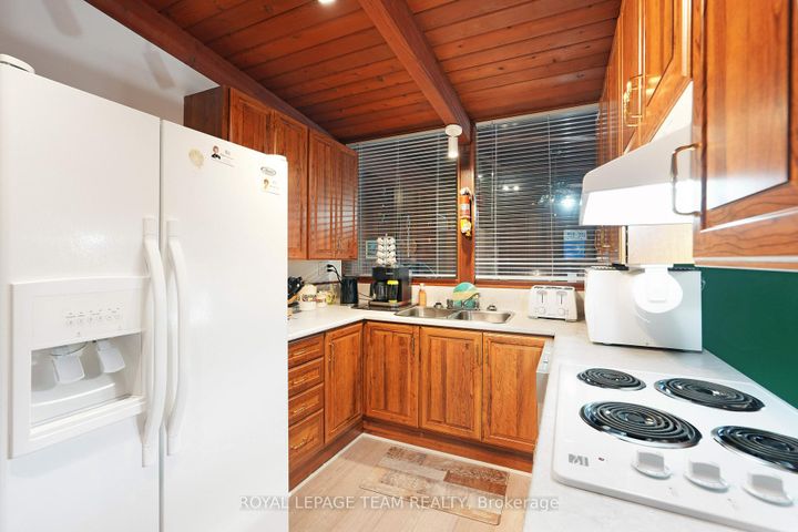 Photo 13 at 26 Nanaimo Drive, Nepean (Bruce Farm/Graham Park/Qualicum/Bellands), Ottawa