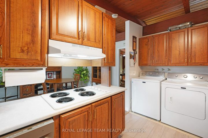 Photo 15 at 26 Nanaimo Drive, Nepean (Bruce Farm/Graham Park/Qualicum/Bellands), Ottawa