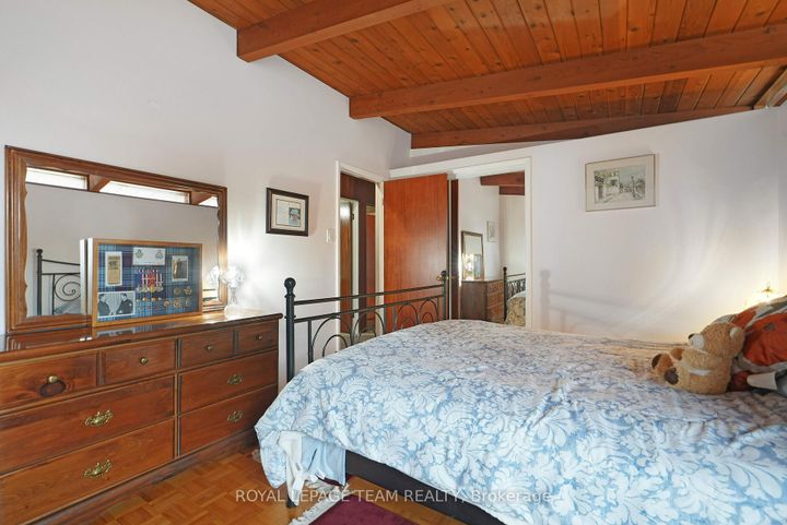Photo 23 at 26 Nanaimo Drive, Nepean (Bruce Farm/Graham Park/Qualicum/Bellands), Ottawa