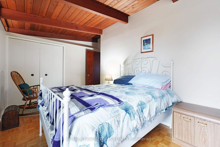 Photo 26 at 26 Nanaimo Drive, Nepean (Bruce Farm/Graham Park/Qualicum/Bellands), Ottawa