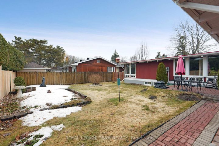 Photo 40 at 26 Nanaimo Drive, Nepean (Bruce Farm/Graham Park/Qualicum/Bellands), Ottawa