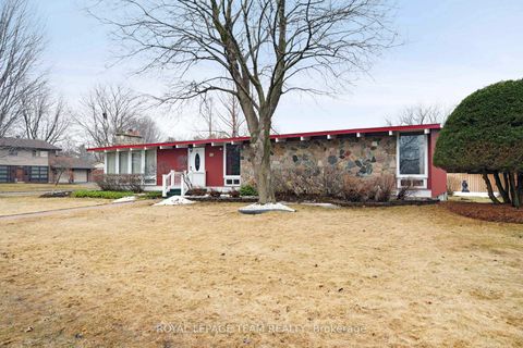 Photo 1 at 26 Nanaimo Drive, Nepean (Bruce Farm/Graham Park/Qualicum/Bellands), Ottawa