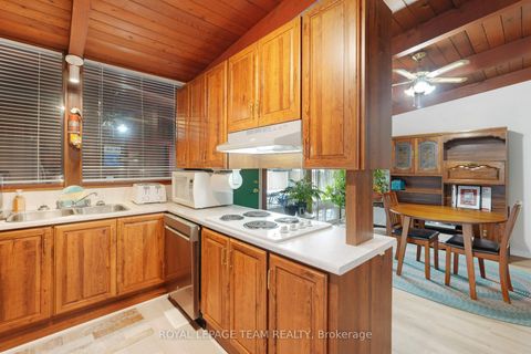 Photo 14 at 26 Nanaimo Drive, Nepean (Bruce Farm/Graham Park/Qualicum/Bellands), Ottawa