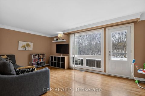 Photo 4 at 70 - 42F Benlea Drive, Nepean (Tanglewood), Ottawa