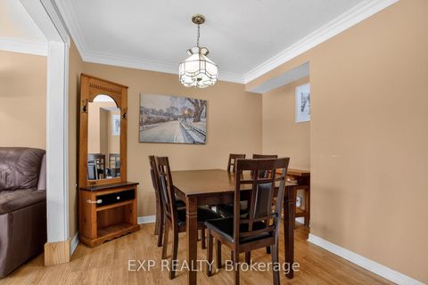 Photo 7 at 70 - 42F Benlea Drive, Nepean (Tanglewood), Ottawa