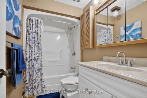 Photo 18 at 70 - 42F Benlea Drive, Nepean (Tanglewood), Ottawa