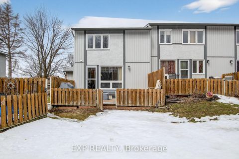Photo 23 at 70 - 42F Benlea Drive, Nepean (Tanglewood), Ottawa