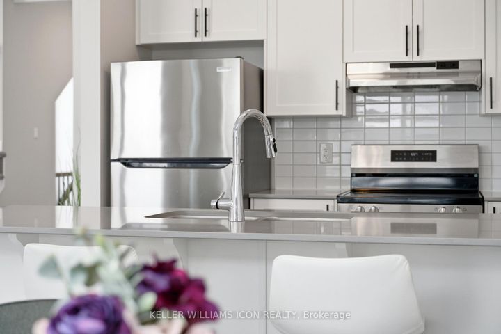 Photo 16 at 840 Andesite Terrace, Nepean (Half Moon Bay), Ottawa