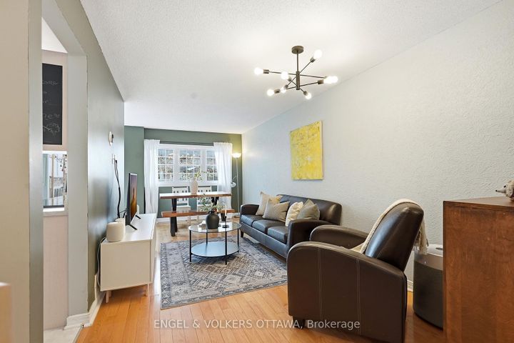 Photo 3 at 158 Woodpark Way, Nepean (Longfields), Ottawa