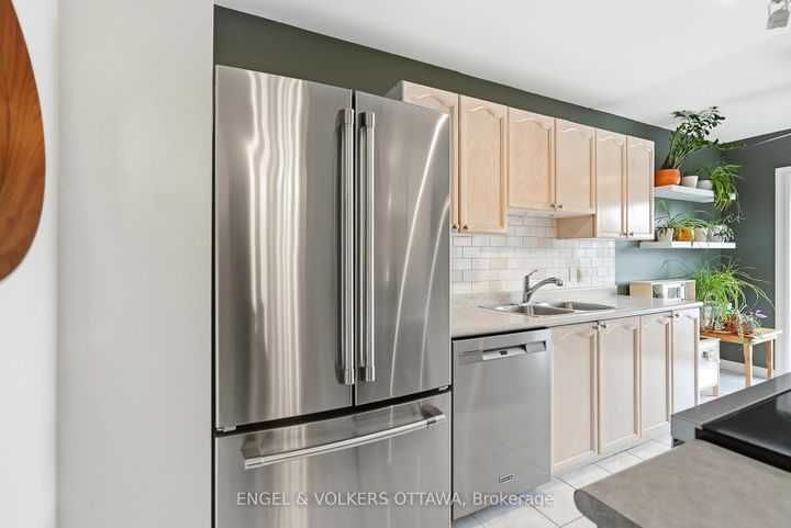 Photo 10 at 158 Woodpark Way, Nepean (Longfields), Ottawa