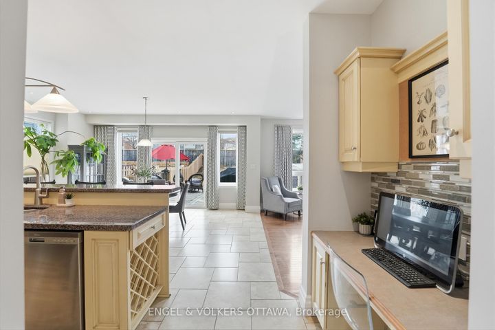 Photo 14 at 31 Leatherwood Crescent, Nepean (Stonebridge), Ottawa
