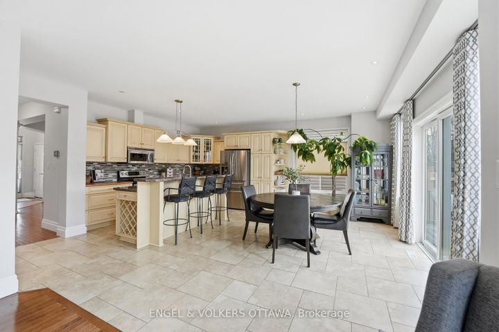 Photo 18 at 31 Leatherwood Crescent, Nepean (Stonebridge), Ottawa
