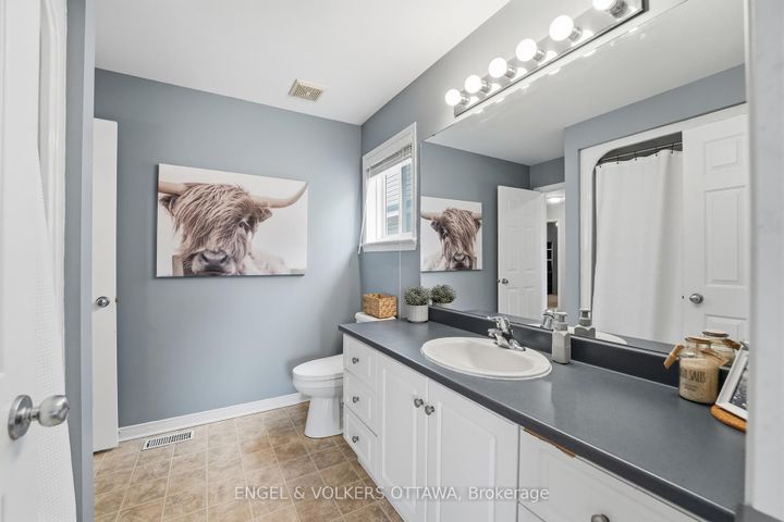 Photo 33 at 31 Leatherwood Crescent, Nepean (Stonebridge), Ottawa