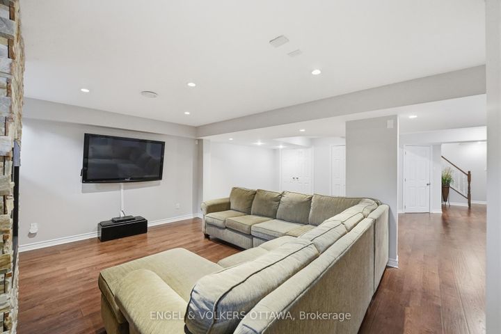 Photo 36 at 31 Leatherwood Crescent, Nepean (Stonebridge), Ottawa