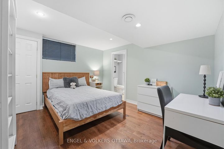 Photo 37 at 31 Leatherwood Crescent, Nepean (Stonebridge), Ottawa