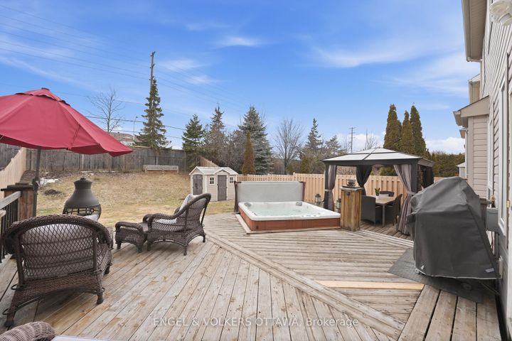 Photo 41 at 31 Leatherwood Crescent, Nepean (Stonebridge), Ottawa