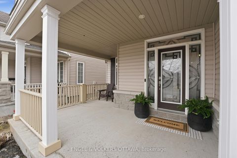 Photo 2 at 31 Leatherwood Crescent, Nepean (Stonebridge), Ottawa