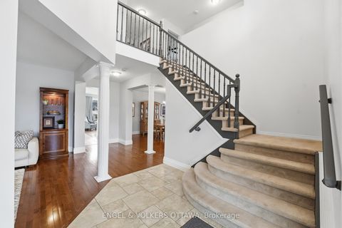 Photo 5 at 31 Leatherwood Crescent, Nepean (Stonebridge), Ottawa