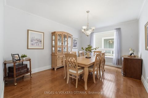Photo 11 at 31 Leatherwood Crescent, Nepean (Stonebridge), Ottawa