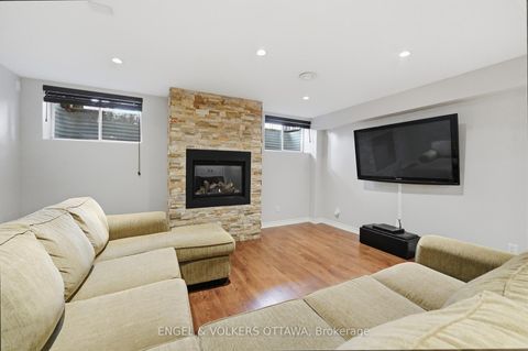 Photo 35 at 31 Leatherwood Crescent, Nepean (Stonebridge), Ottawa