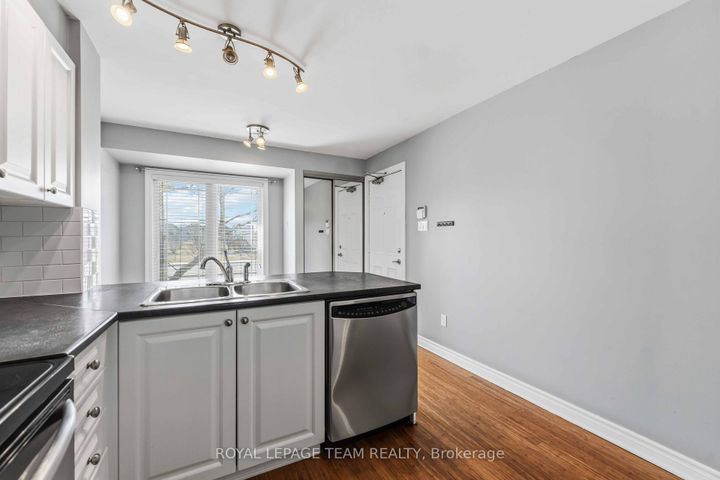Photo 8 at A - 405 Chapman Mills Drive, Nepean (Strandherd), Ottawa