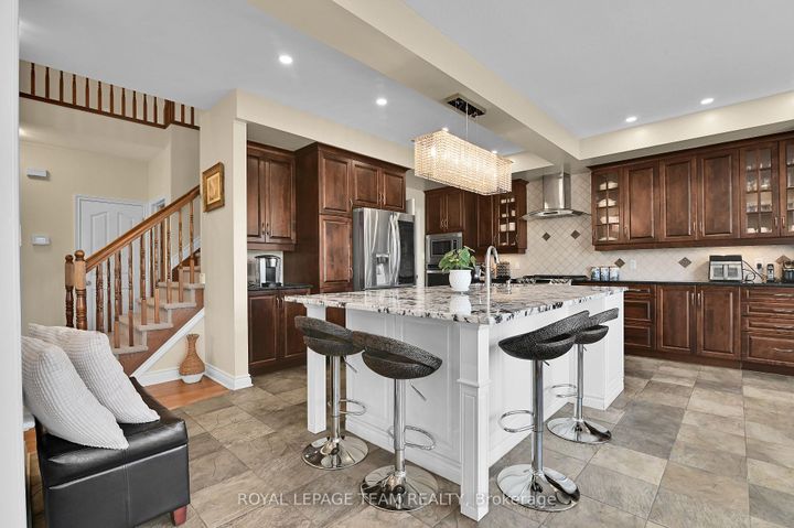 Photo 9 at 756 Kilbirnie Drive, Nepean (Stonebridge), Ottawa