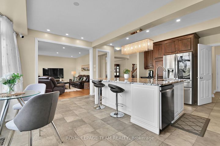 Photo 10 at 756 Kilbirnie Drive, Nepean (Stonebridge), Ottawa