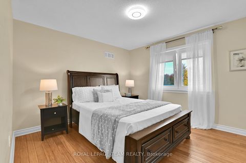 Photo 19 at 756 Kilbirnie Drive, Nepean (Stonebridge), Ottawa