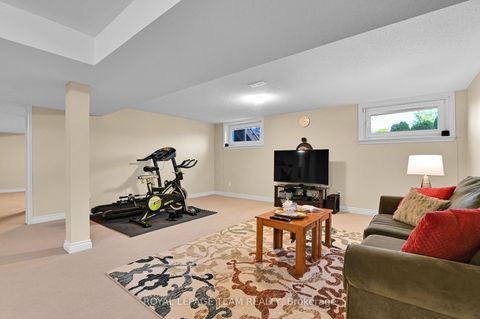 Photo 26 at 756 Kilbirnie Drive, Nepean (Stonebridge), Ottawa