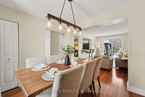 Photo 4 at 28 Glamorgan Drive, Glencairn/Hazeldean, Kanata