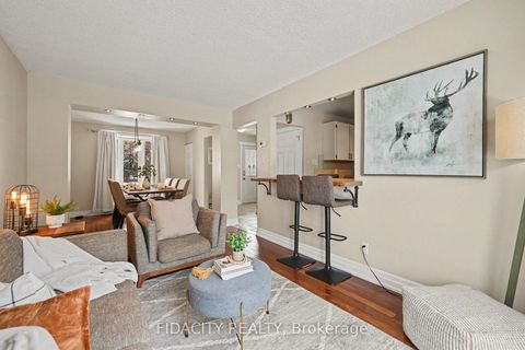 Photo 7 at 28 Glamorgan Drive, Glencairn/Hazeldean, Kanata