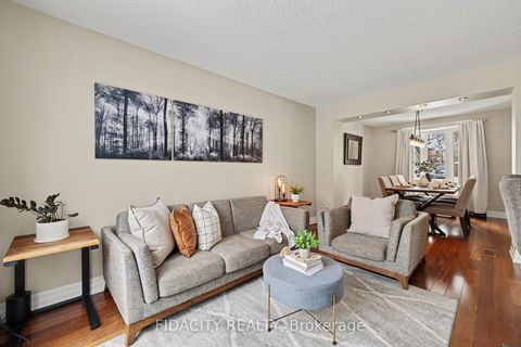 Photo 8 at 28 Glamorgan Drive, Glencairn/Hazeldean, Kanata