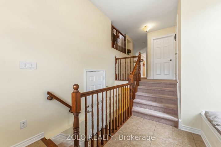 Photo 2 at 3566 Cambrian Road, Nepean (Half Moon Bay), Ottawa