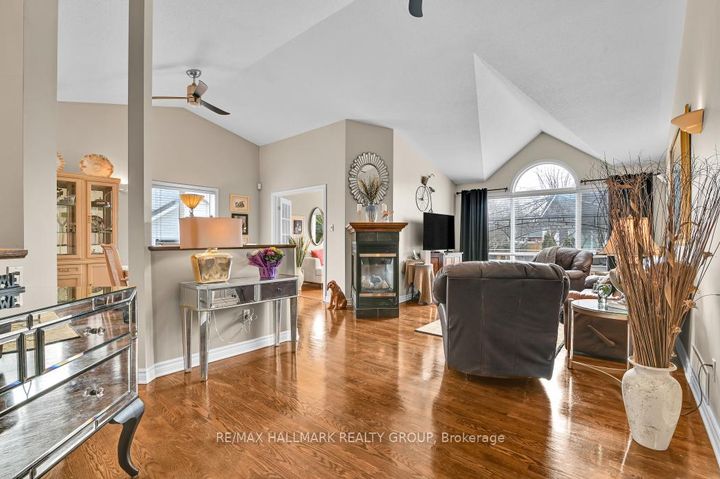 Photo 11 at 18 Spinney Way, Nepean (Longfields), Ottawa