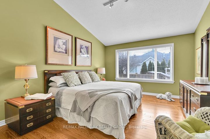 Photo 23 at 18 Spinney Way, Nepean (Longfields), Ottawa
