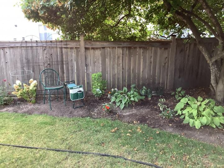 Photo 48 at 18 Spinney Way, Nepean (Longfields), Ottawa