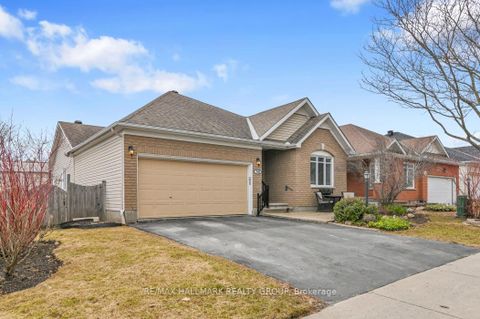Photo 1 at 18 Spinney Way, Nepean (Longfields), Ottawa