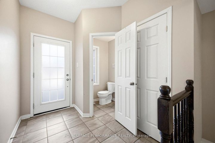 Photo 2 at 15 Dundalk Private, Nepean (Stonebridge), Ottawa