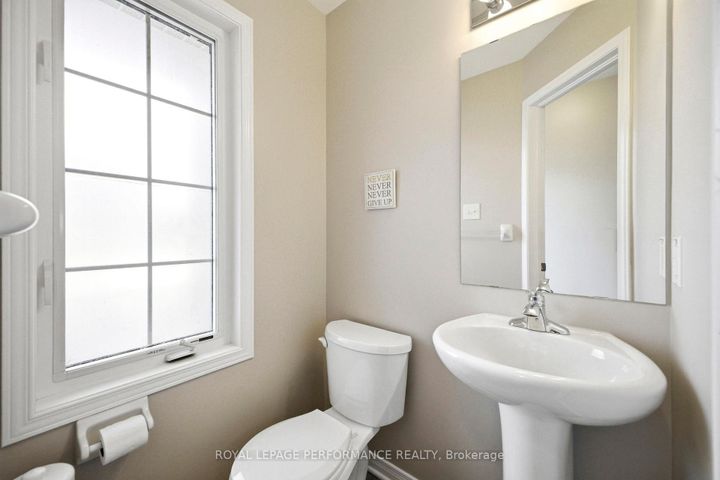 Photo 3 at 15 Dundalk Private, Nepean (Stonebridge), Ottawa