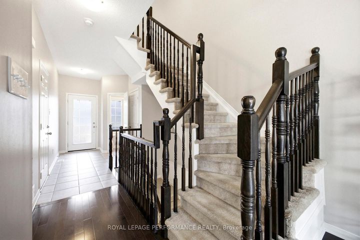 Photo 5 at 15 Dundalk Private, Nepean (Stonebridge), Ottawa