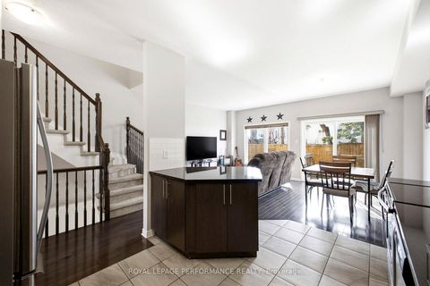 Photo 8 at 15 Dundalk Private, Nepean (Stonebridge), Ottawa